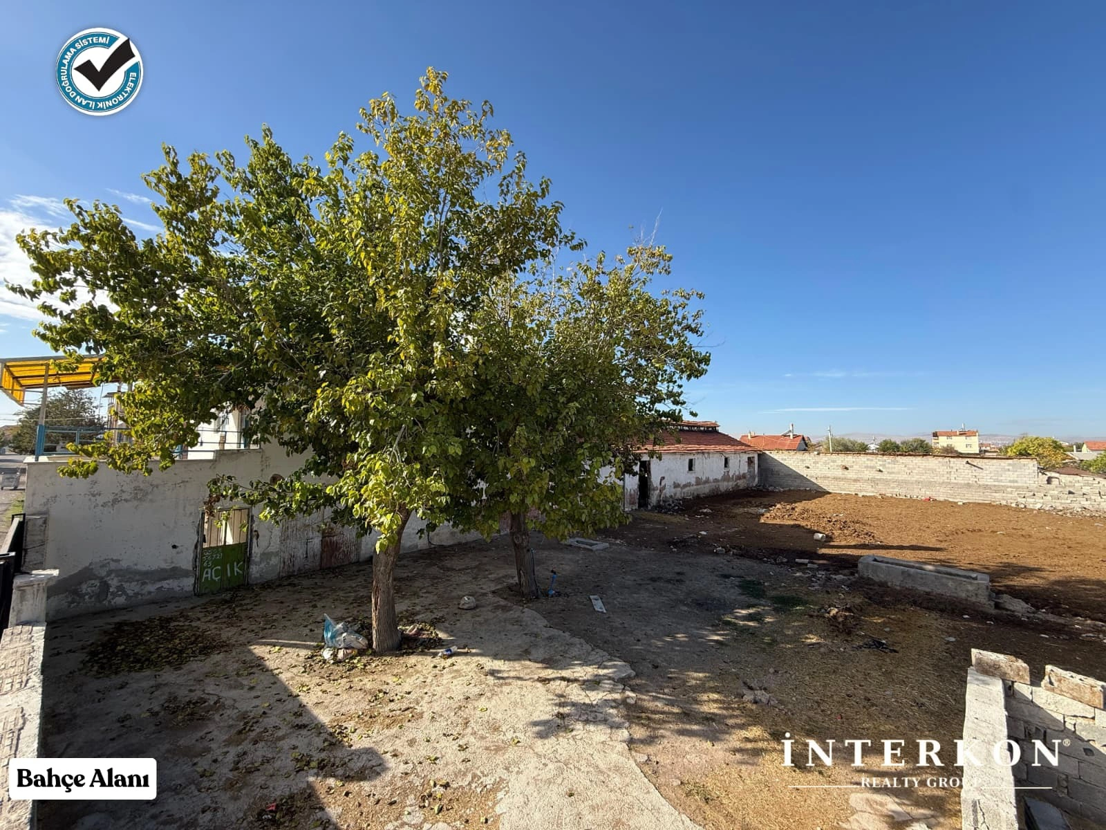 KONYA MERAM ÇOMAKLI MAHALLESİ SATILIK ÇİFLİK ARAZİSİ!